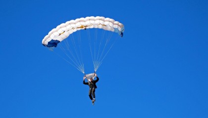 AIYOUXI-_篮网团队合作无间，联盟第一位置稳固_，篮网合体