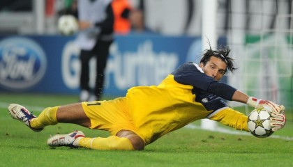 爱游戏多端接入-_天幕空中滑索：城市空中极速穿梭_，天幕技巧