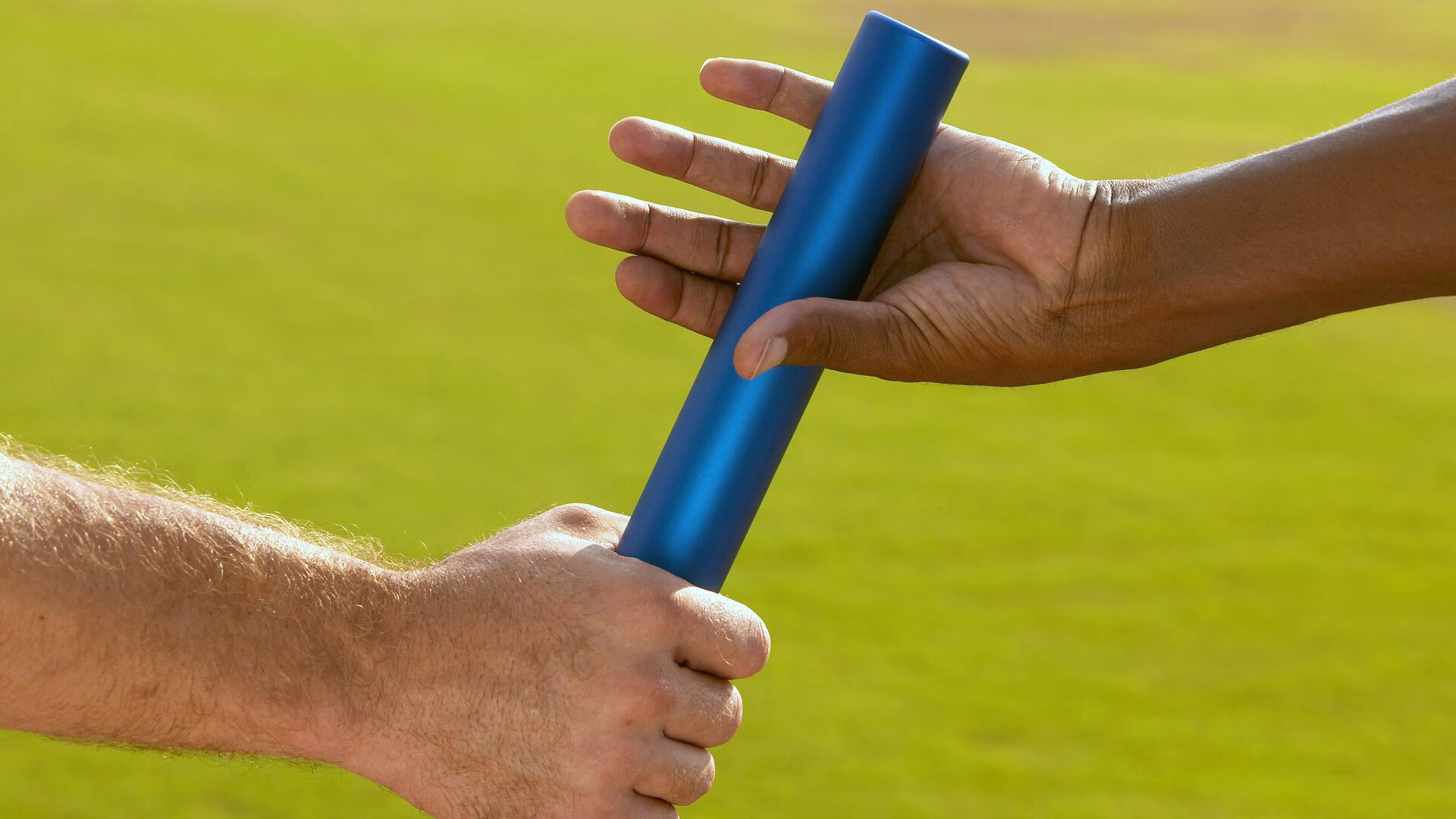 “德甲领先阵营奋勇冲刺，争冠争夺一触即发”，德甲晋级